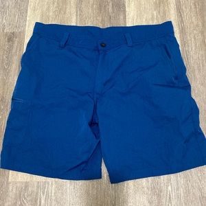Magellan men’s size 38 fish gear blue shorts